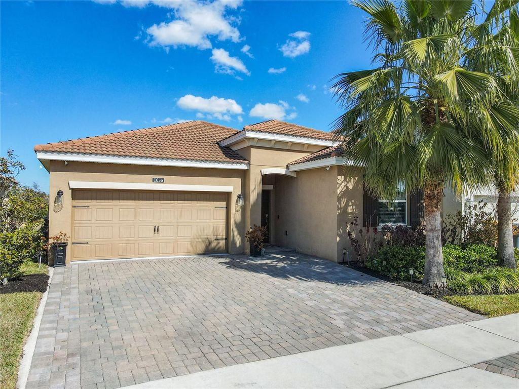 1055 OAK BLUFF DRIVE, Davenport, FL 33837