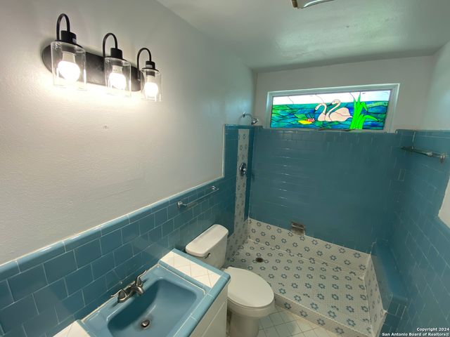 242 Fennel, San Antonio, TX 78213