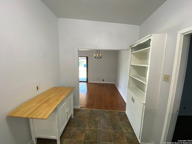 242 Fennel, San Antonio, TX 78213