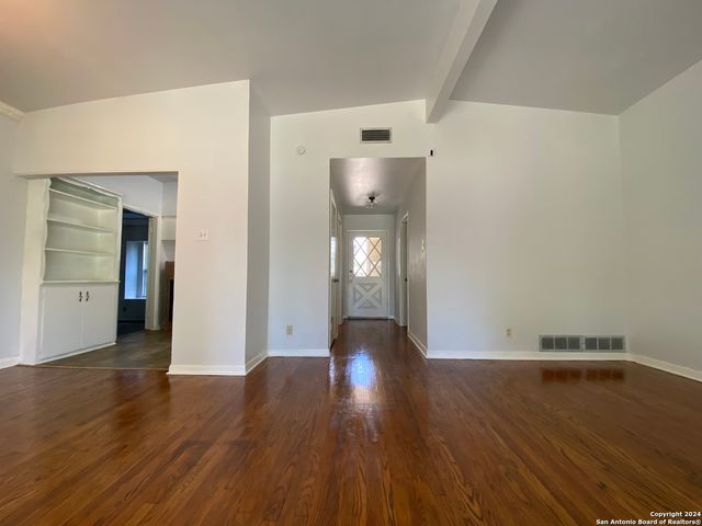 242 Fennel, San Antonio, TX 78213