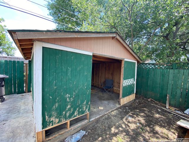 242 Fennel, San Antonio, TX 78213