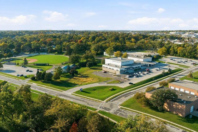 N85W15153 MacArthur DRIVE, Menomonee Falls, WI 53051