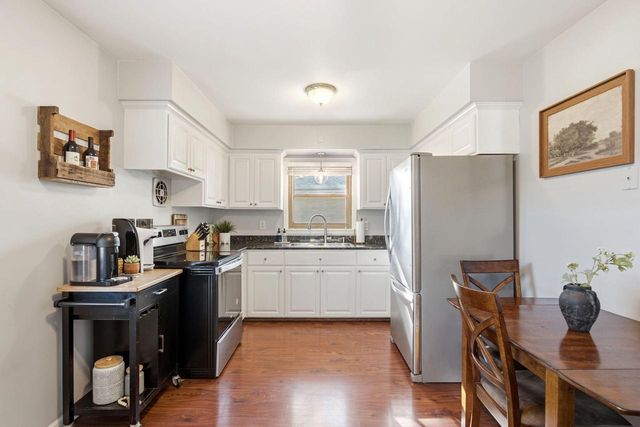 N85W15153 MacArthur DRIVE, Menomonee Falls, WI 53051