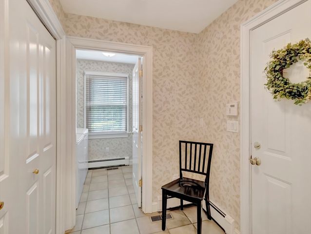 4 Wagon Wheel Rd, North Attleboro, MA 02760