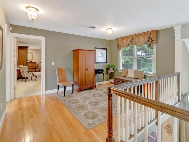 4 Wagon Wheel Rd, North Attleboro, MA 02760