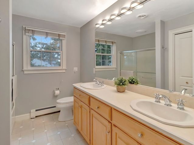 4 Wagon Wheel Rd, North Attleboro, MA 02760