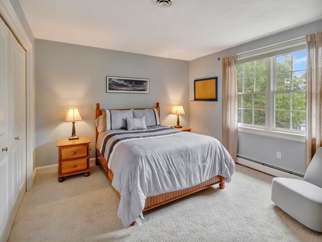 4 Wagon Wheel Rd, North Attleboro, MA 02760