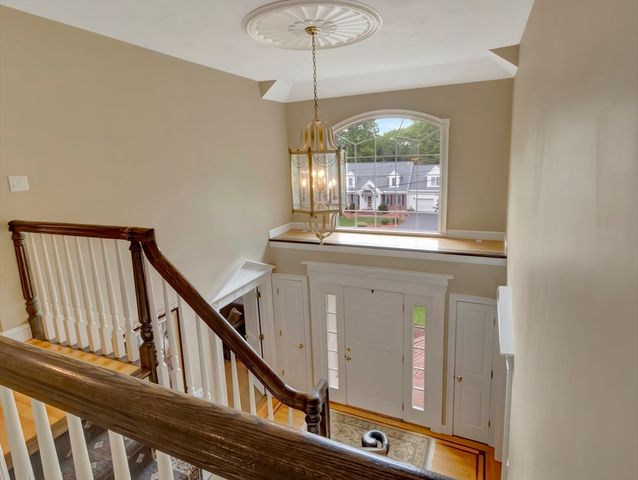 4 Wagon Wheel Rd, North Attleboro, MA 02760