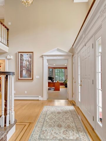 4 Wagon Wheel Rd, North Attleboro, MA 02760