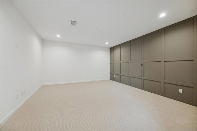 1225 Du Barry Lane, Houston, TX 77018