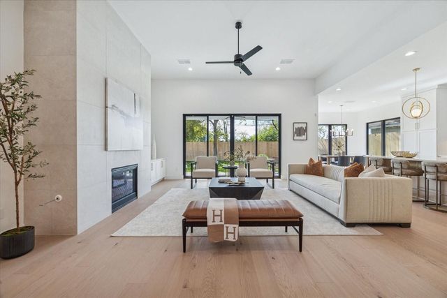 1225 Du Barry Lane, Houston, TX 77018