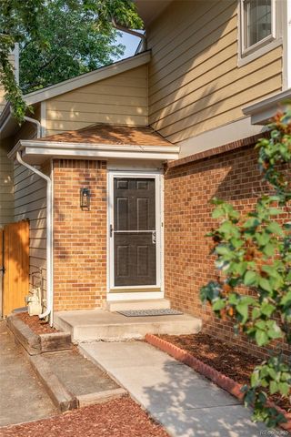 1562 S Spruce Street, Denver, CO 80231