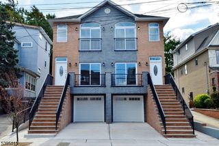 92 W 6Th St, Bayonne City, NJ 07002