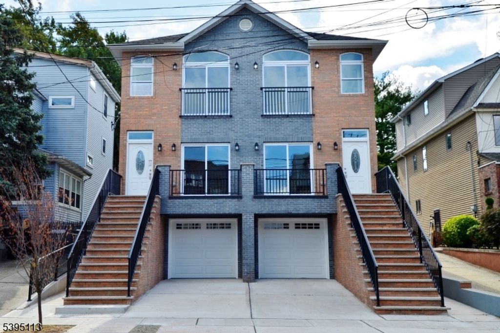 92 W 6Th St, Bayonne City, NJ 07002