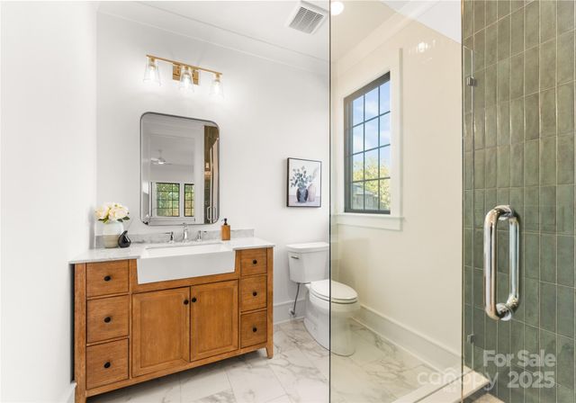 4142 Pineview Road, Charlotte, NC 28211