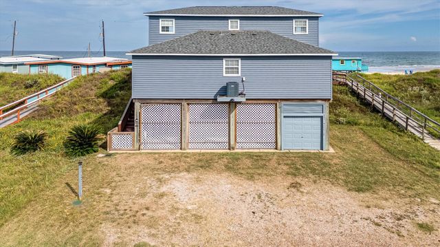 601 Wave Court, Surfside Beach, TX 77541
