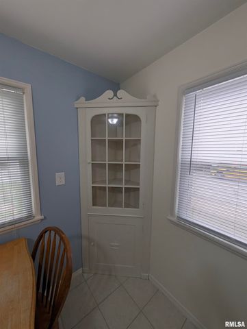 3129 N PARISH Avenue, Peoria, IL 61604