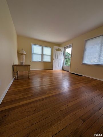 3129 N PARISH Avenue, Peoria, IL 61604
