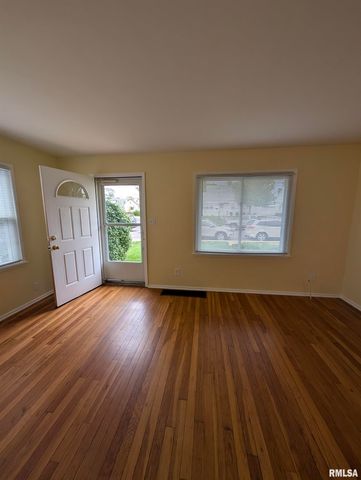 3129 N PARISH Avenue, Peoria, IL 61604