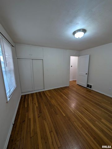 3129 N PARISH Avenue, Peoria, IL 61604