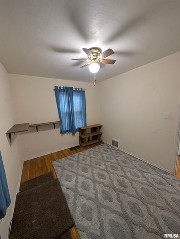 3129 N PARISH Avenue, Peoria, IL 61604