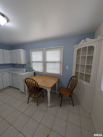 3129 N PARISH Avenue, Peoria, IL 61604