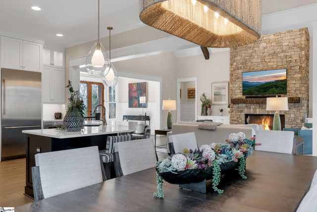 2 Cherokee Rose Trail, Marietta, SC 29661