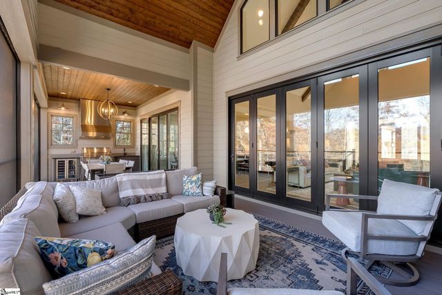 2 Cherokee Rose Trail, Marietta, SC 29661