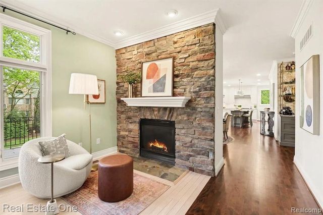 960 Hill Hollow Lane, Milford, MI 48381