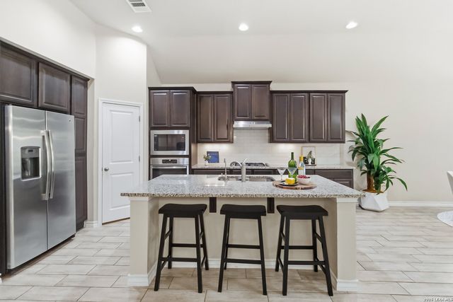 7611 Goldstrike, San Antonio, TX 78254