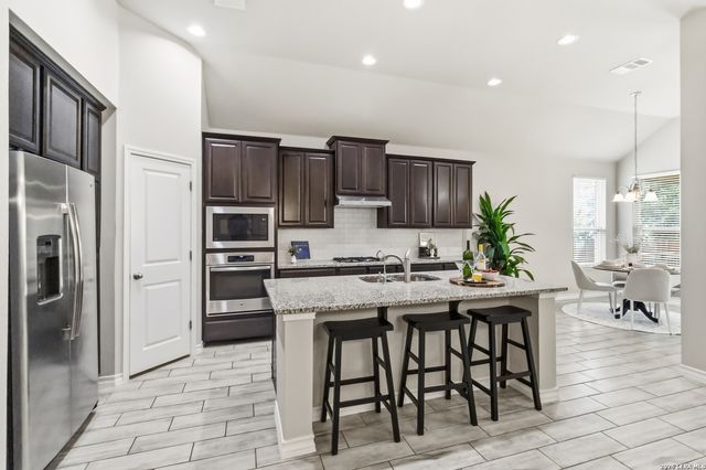 7611 Goldstrike, San Antonio, TX 78254