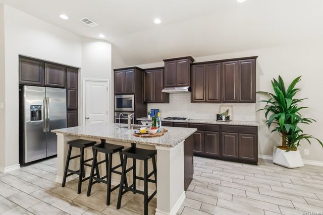 7611 Goldstrike, San Antonio, TX 78254