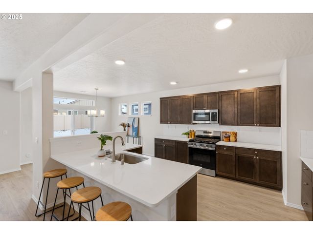 5150 Holly, Springfield, OR 97478