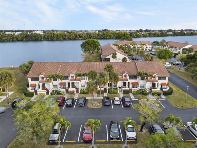 204 Lincoln Court 204, Deerfield Beach, FL 33442