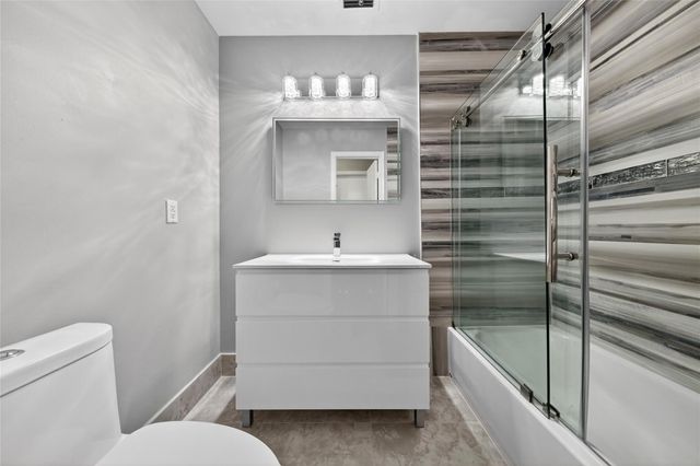 204 Lincoln Court 204, Deerfield Beach, FL 33442