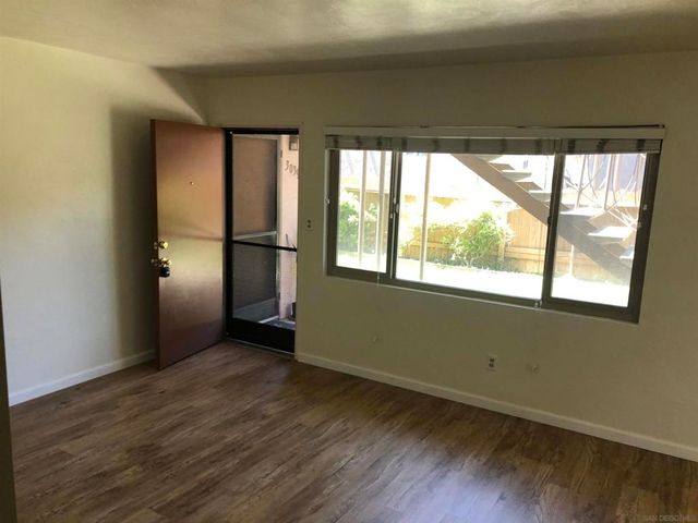 3035 Macaulay, San Diego, CA 92106