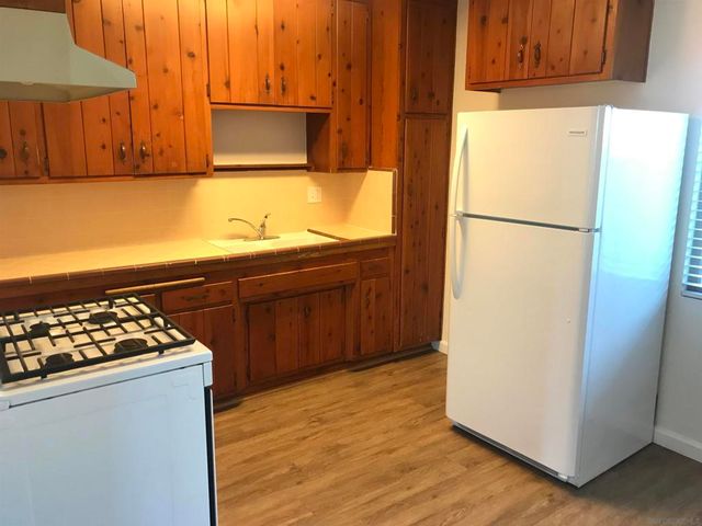 3035 Macaulay, San Diego, CA 92106