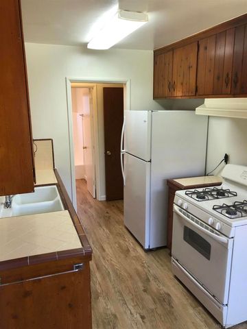 3035 Macaulay, San Diego, CA 92106