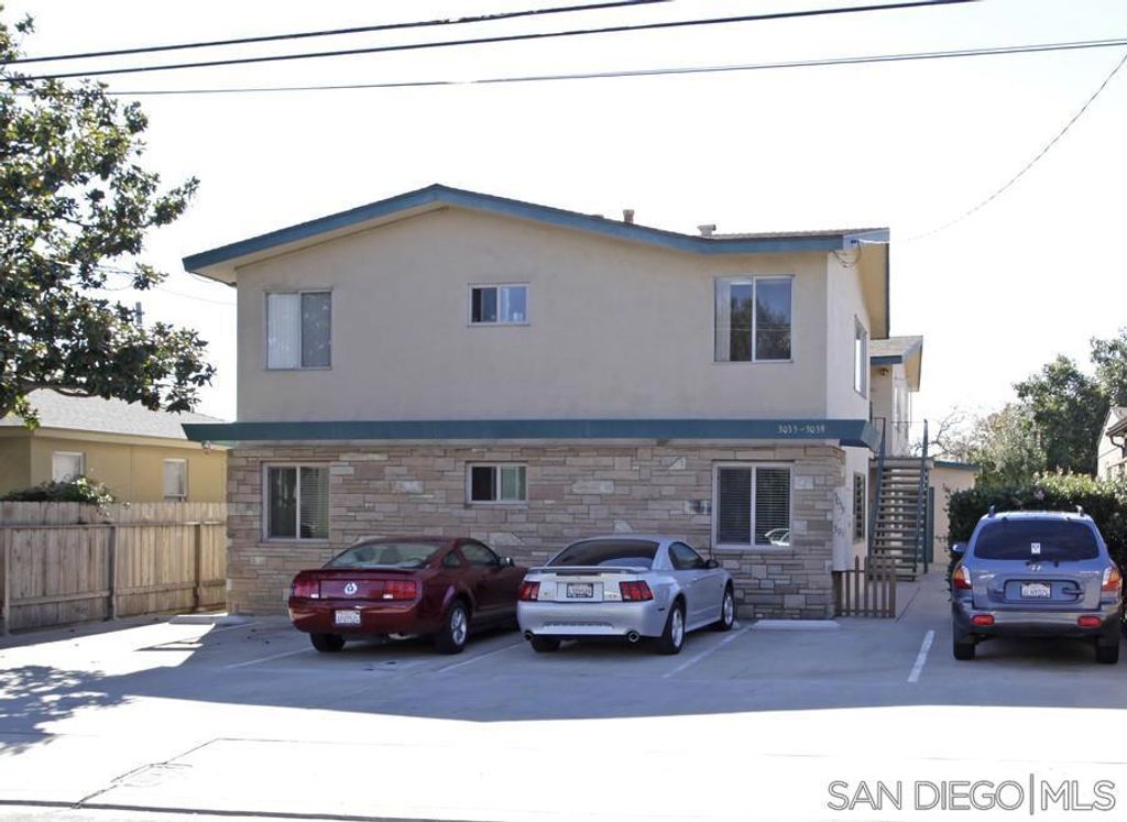 3035 Macaulay, San Diego, CA 92106
