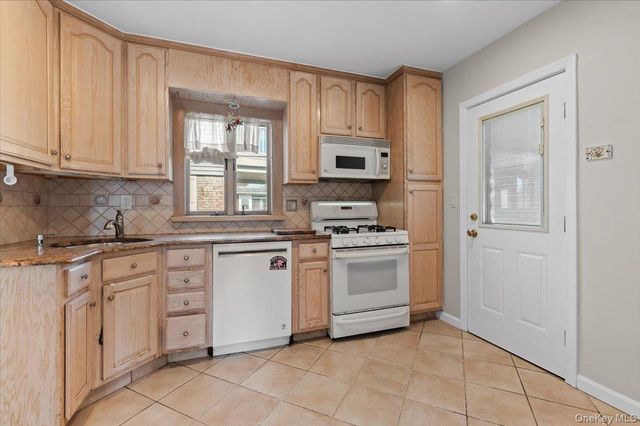 530 Washington Boulevard, Long Beach, NY 11561