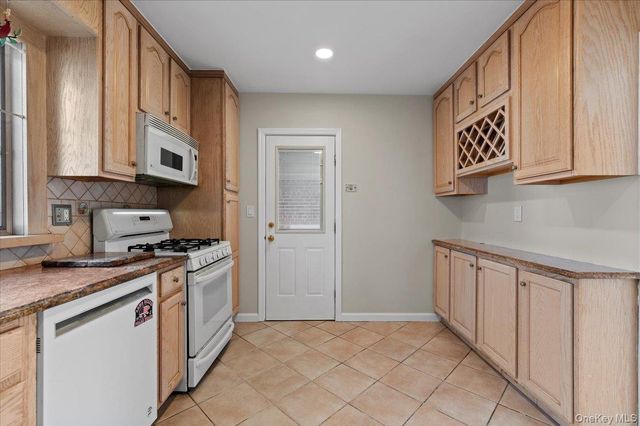 530 Washington Boulevard, Long Beach, NY 11561