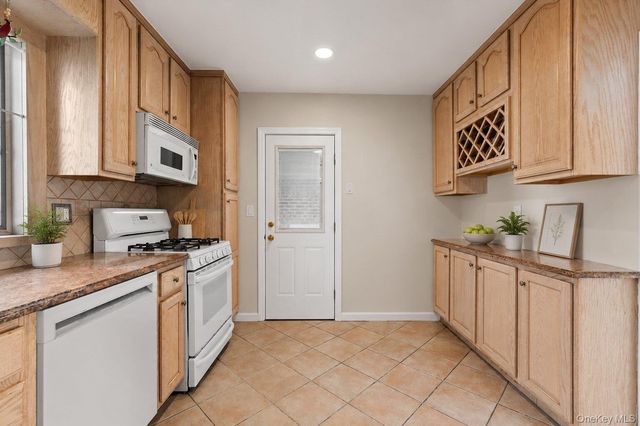 530 Washington Boulevard, Long Beach, NY 11561