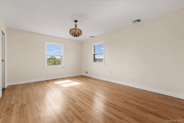530 Washington Boulevard, Long Beach, NY 11561