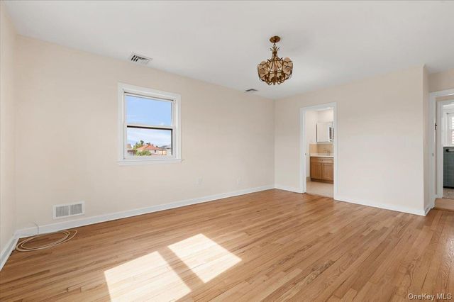 530 Washington Boulevard, Long Beach, NY 11561