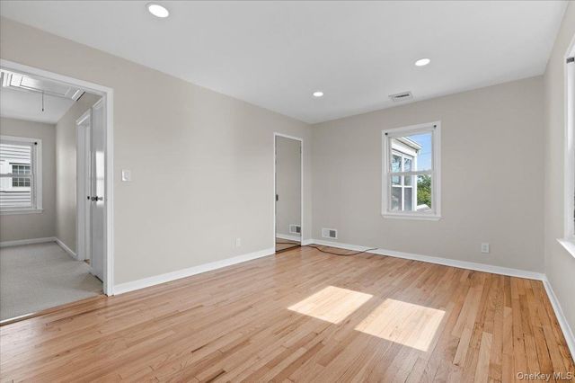 530 Washington Boulevard, Long Beach, NY 11561