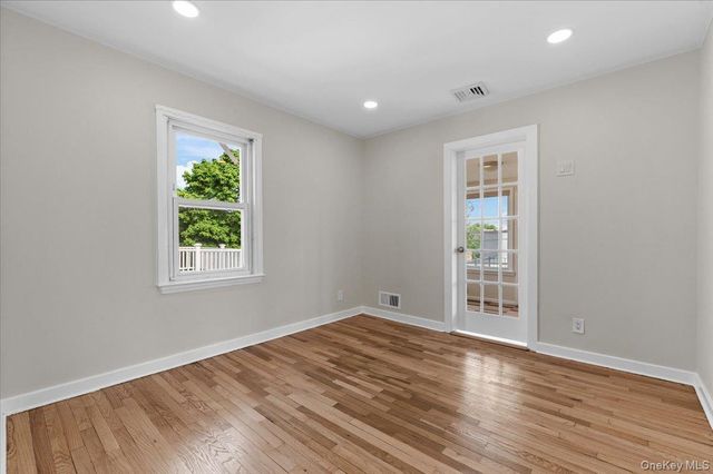 530 Washington Boulevard, Long Beach, NY 11561