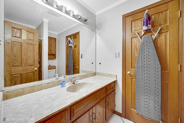 3207 Longford Drive, Joliet, IL 60431