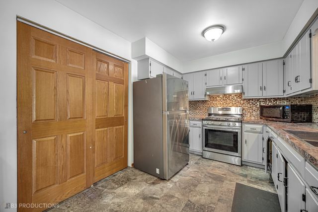 3207 Longford Drive, Joliet, IL 60431
