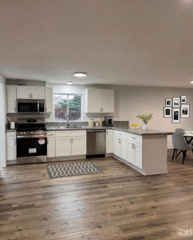 4610 Coronado W Street, Bakersfield, CA 93314