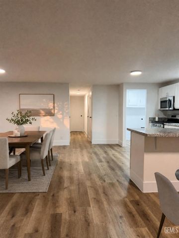 4610 Coronado W Street, Bakersfield, CA 93314